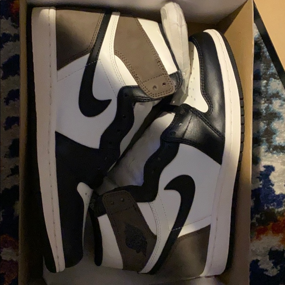Jordan 1 high dark mocha